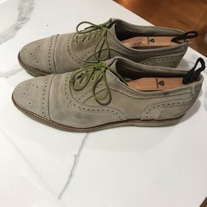 Allen Edmonds Shamrock, 10.5 D in Good Condition
